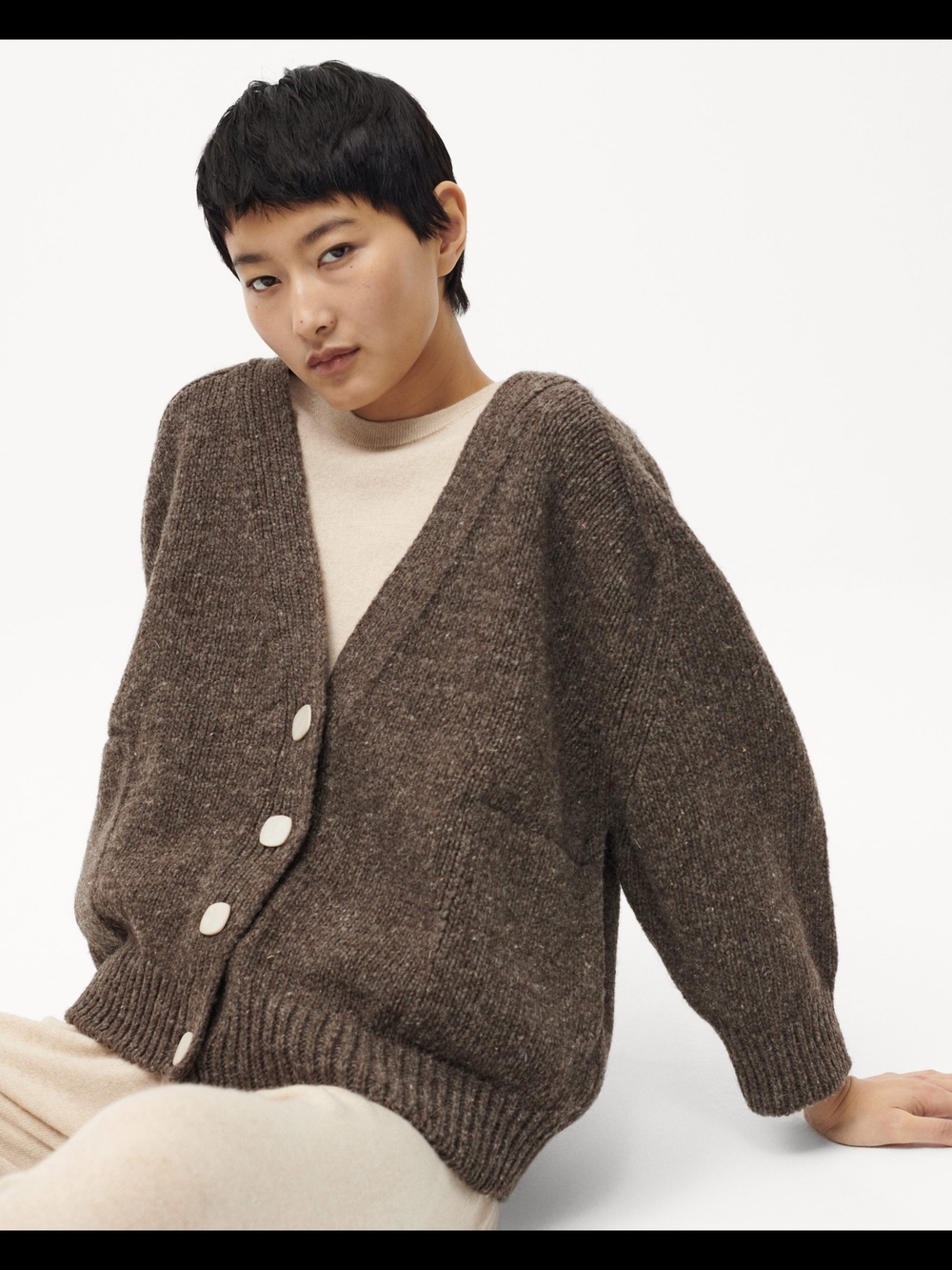 Babaa No.51 Button Cardigan - Picture 2 of 13